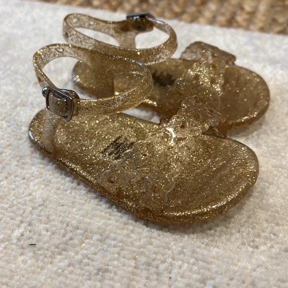 NWOT GOLD SPARKLE JELLY SANDALS - SIZE 6-12M - Picture 2 of 7